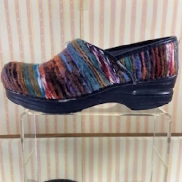 Dansko Clogs - Picture 6 of 16